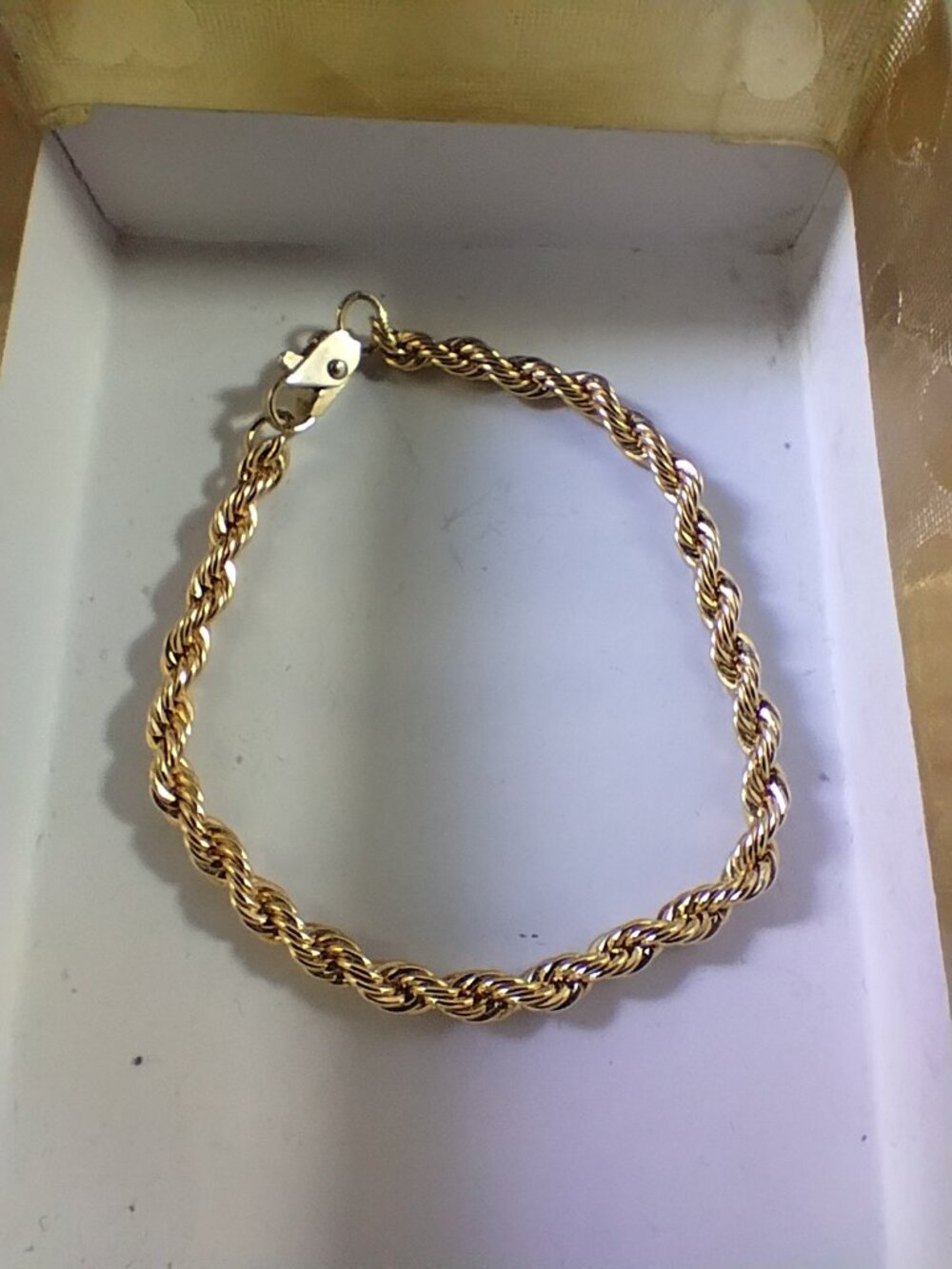 Pre-Owned Women's , 5 1/4" Gold Toned Bracelet